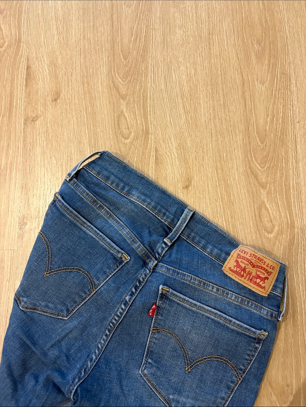 Levi’s skinny jeans 710